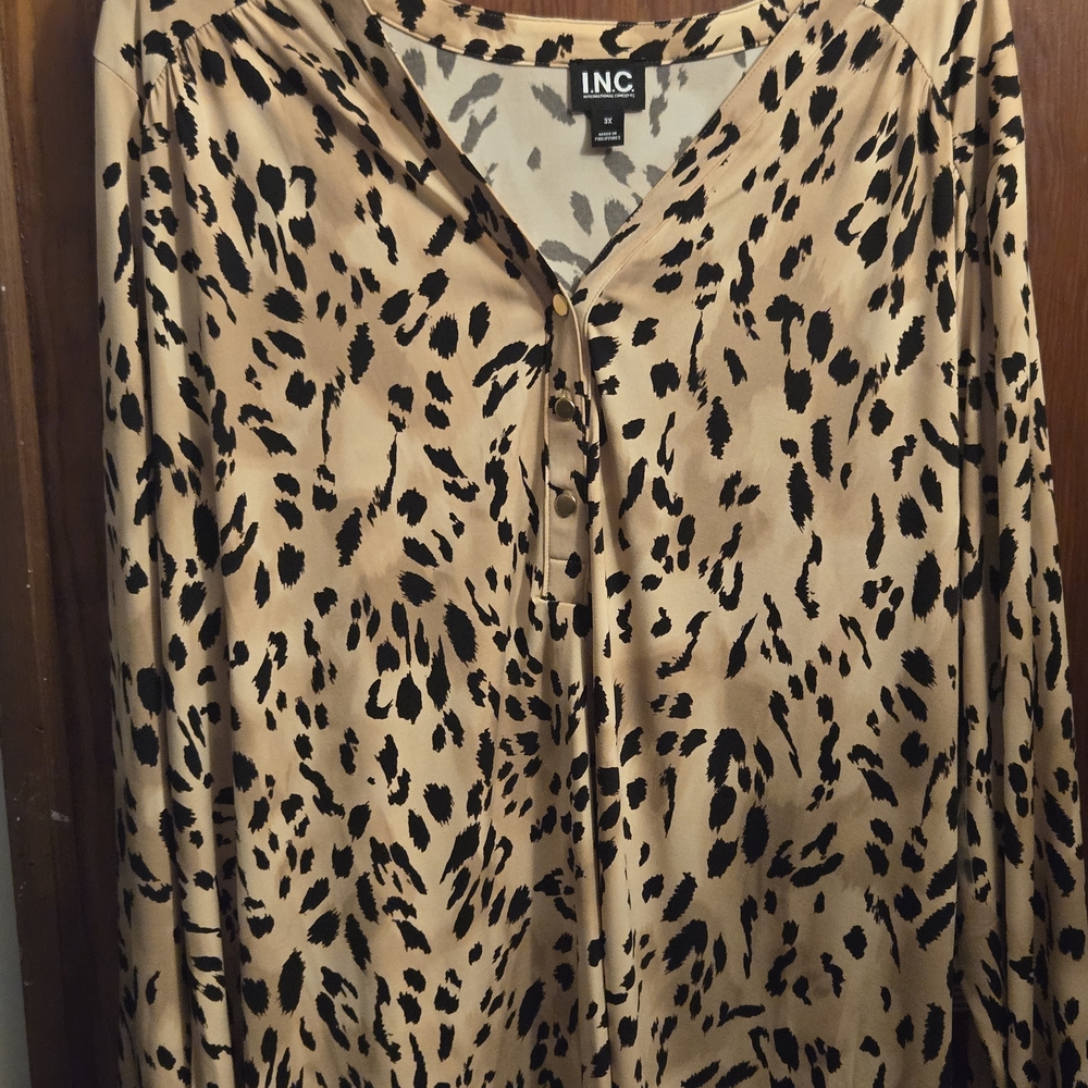 Nwt INC International Concepts Tan and Black Leopard-Print V-Neck Blouse